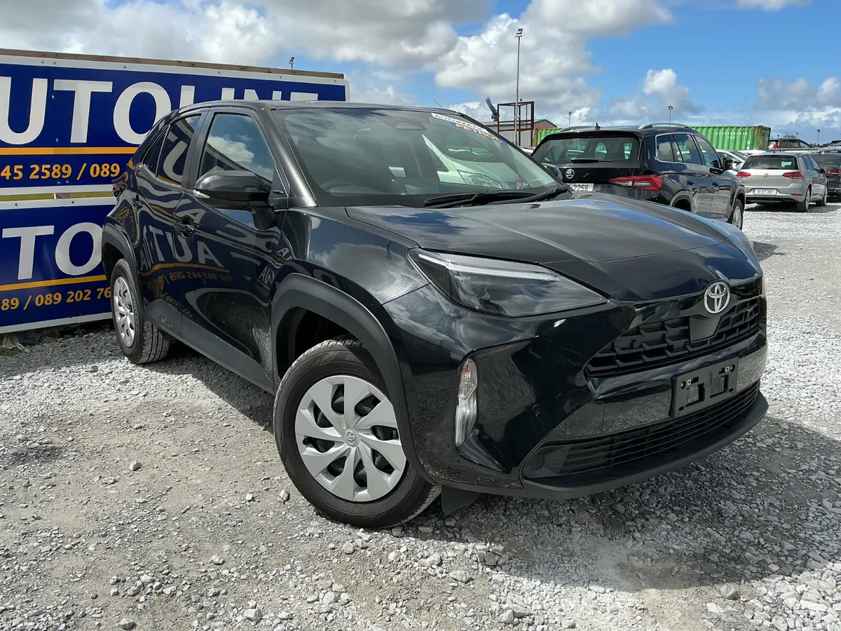 2025 TOYOTA YARIS CROSS 1.5 PETROL AUTOMATIC - Image 1