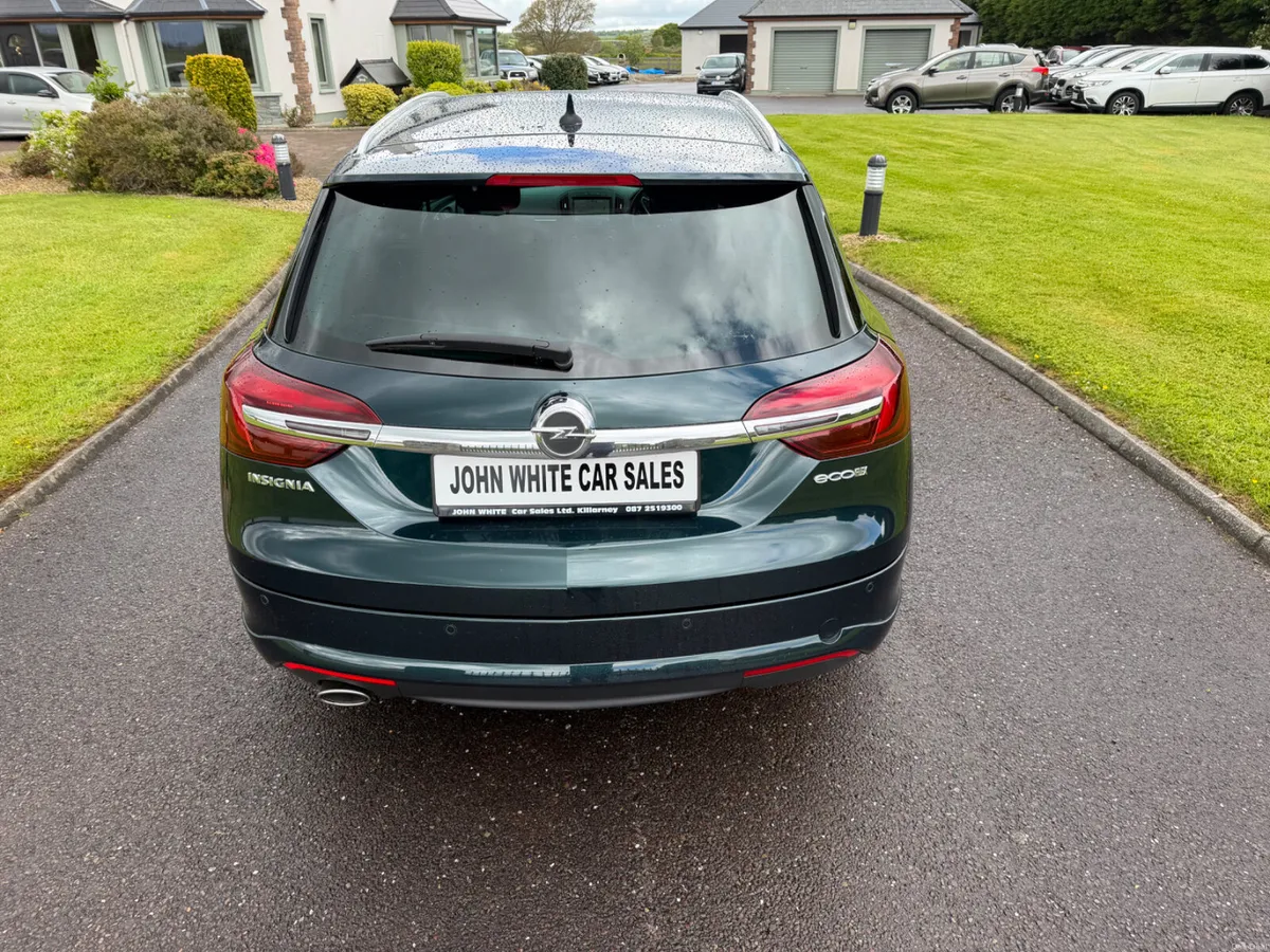 Opel Insignia SRI Estate - Image 4