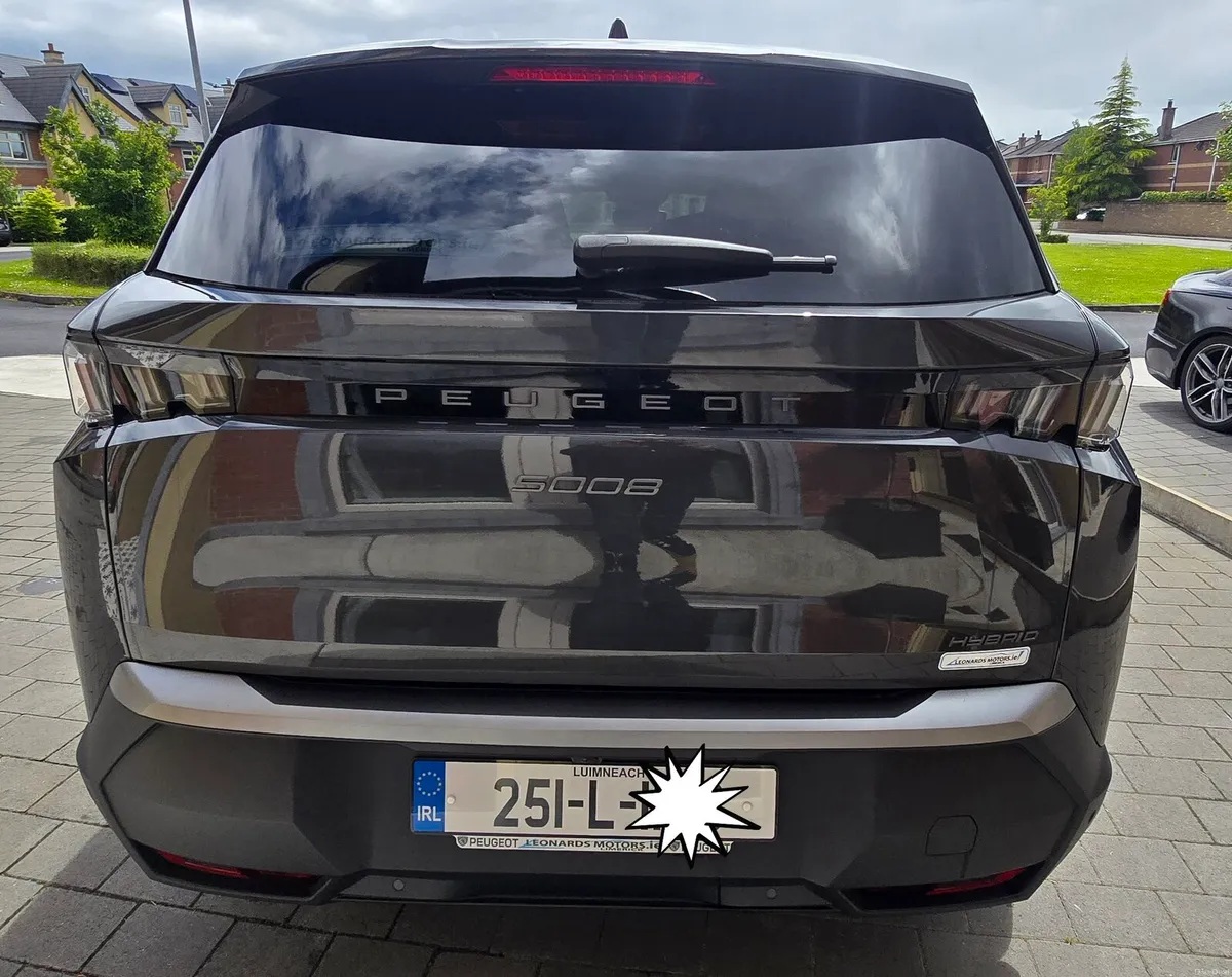 2025 Peugeot 5008 Automatic Hybrid 7 Seats - Image 4