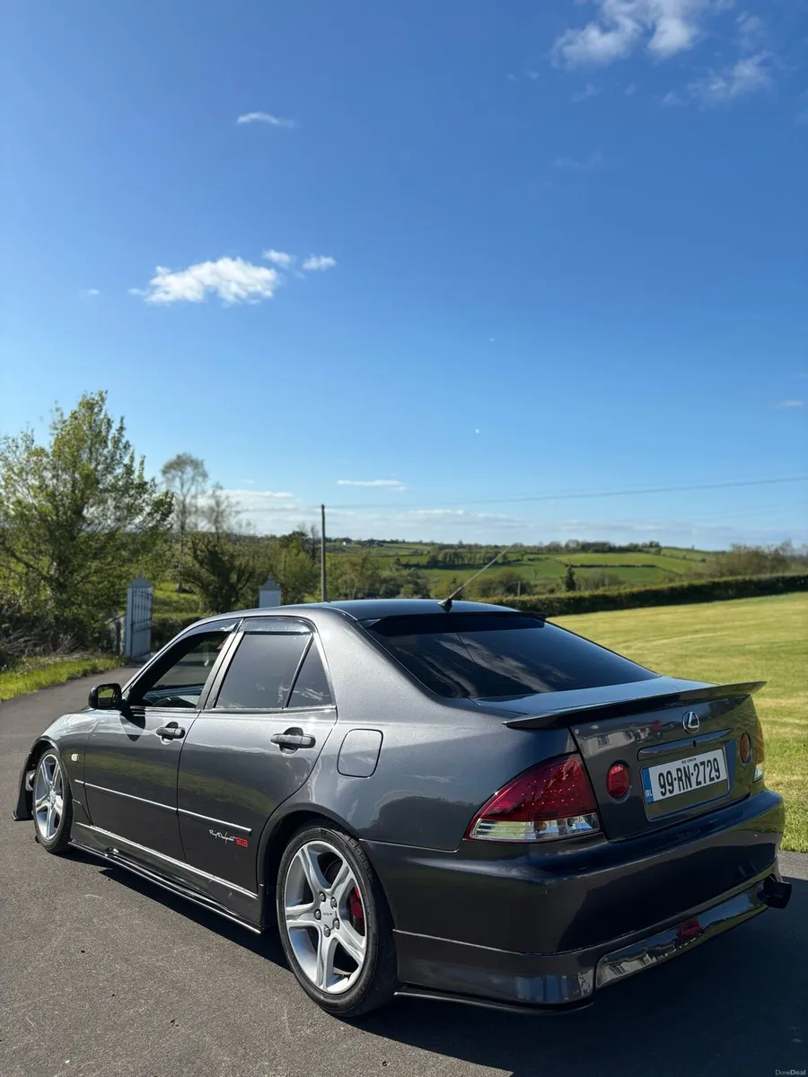 Lexus is200 V8 - Image 3