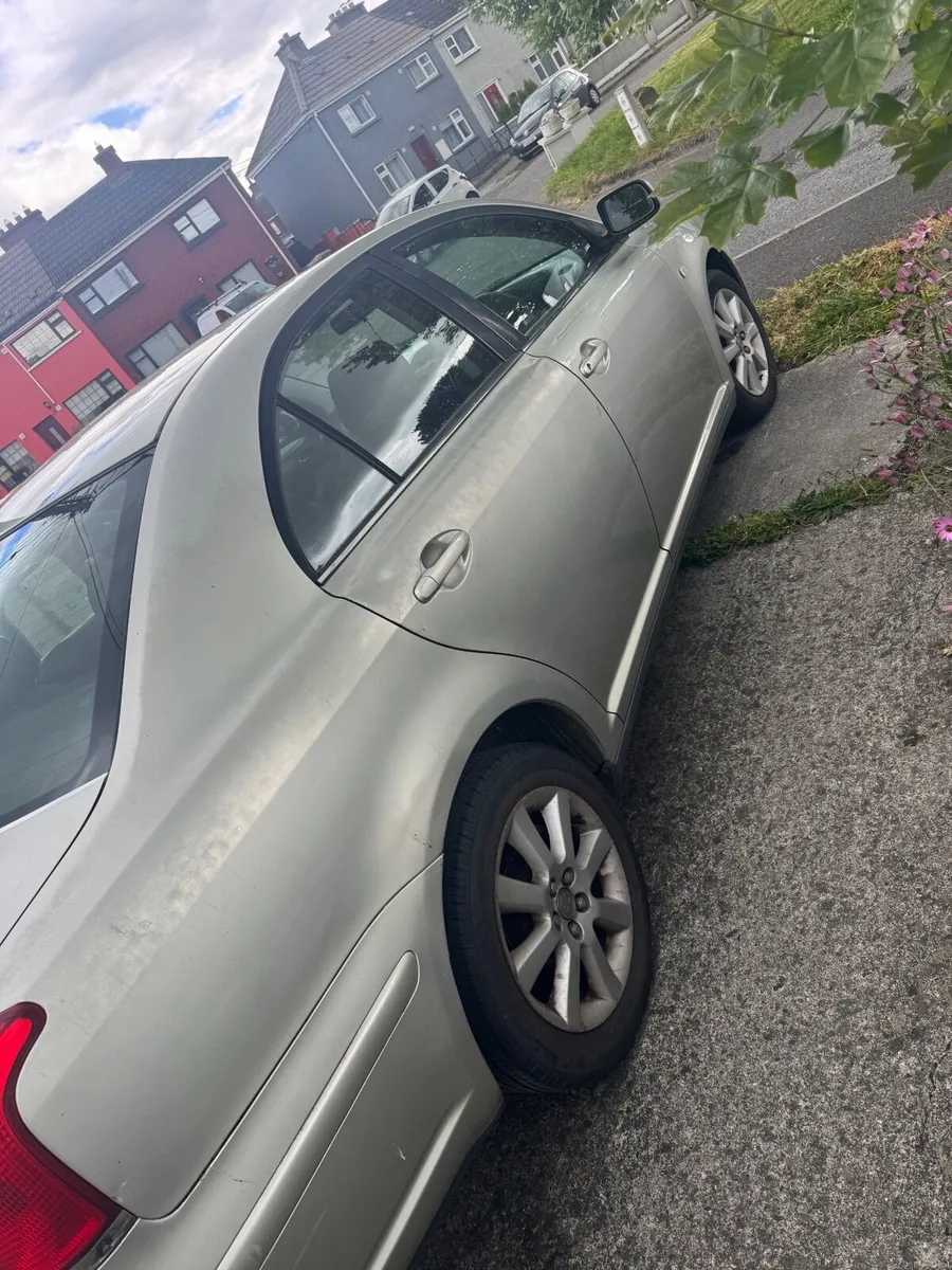 Toyota Avensis 2003 - Image 4