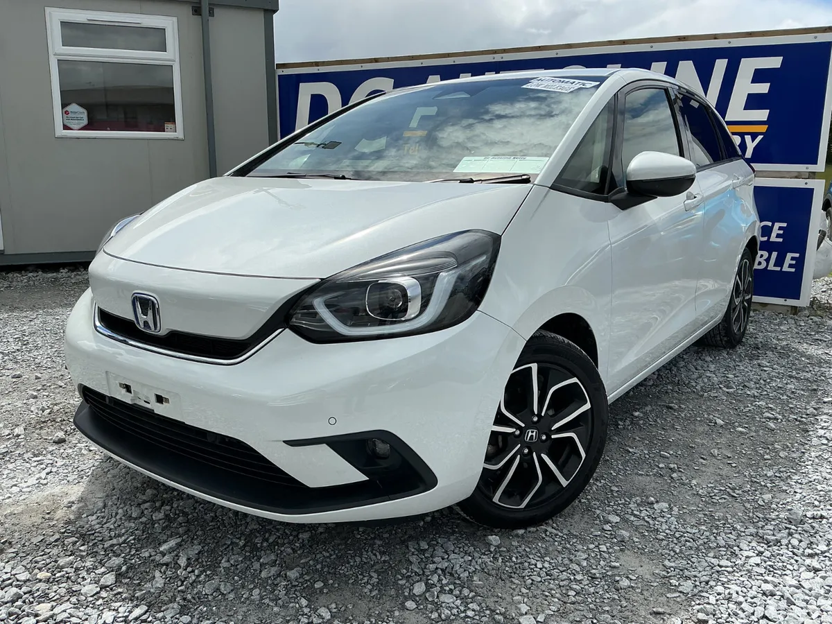 2022 HONDA FIT 1.5 PETROL HYBRID AUTO LOW KMS - Image 2
