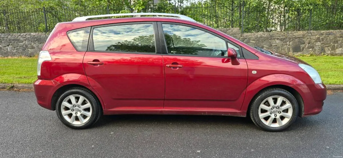 Toyota corolla verso Automatic nctd and taxed - Image 2