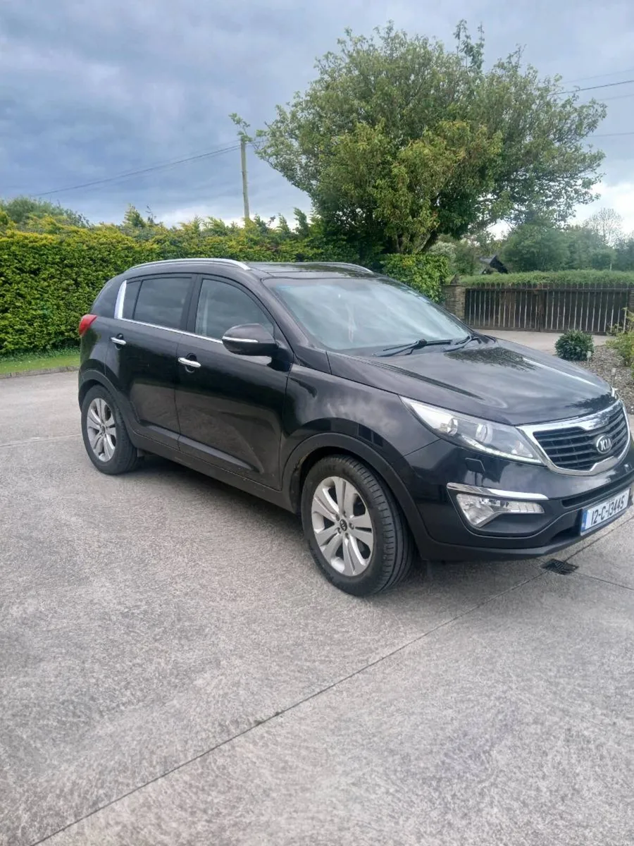 Car - Image 1