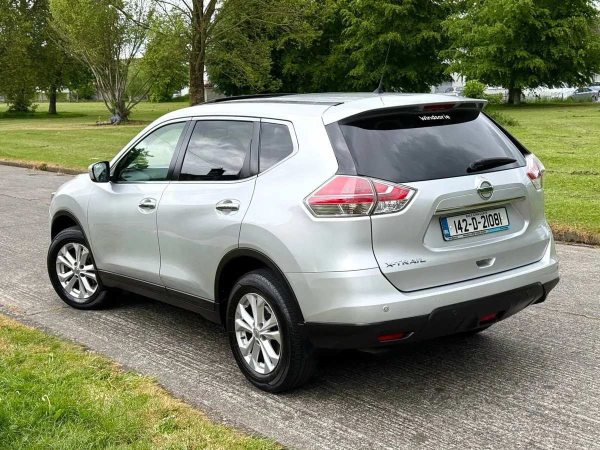 142 X-TRAIL 7 seats Low Mill Panroof - Image 4