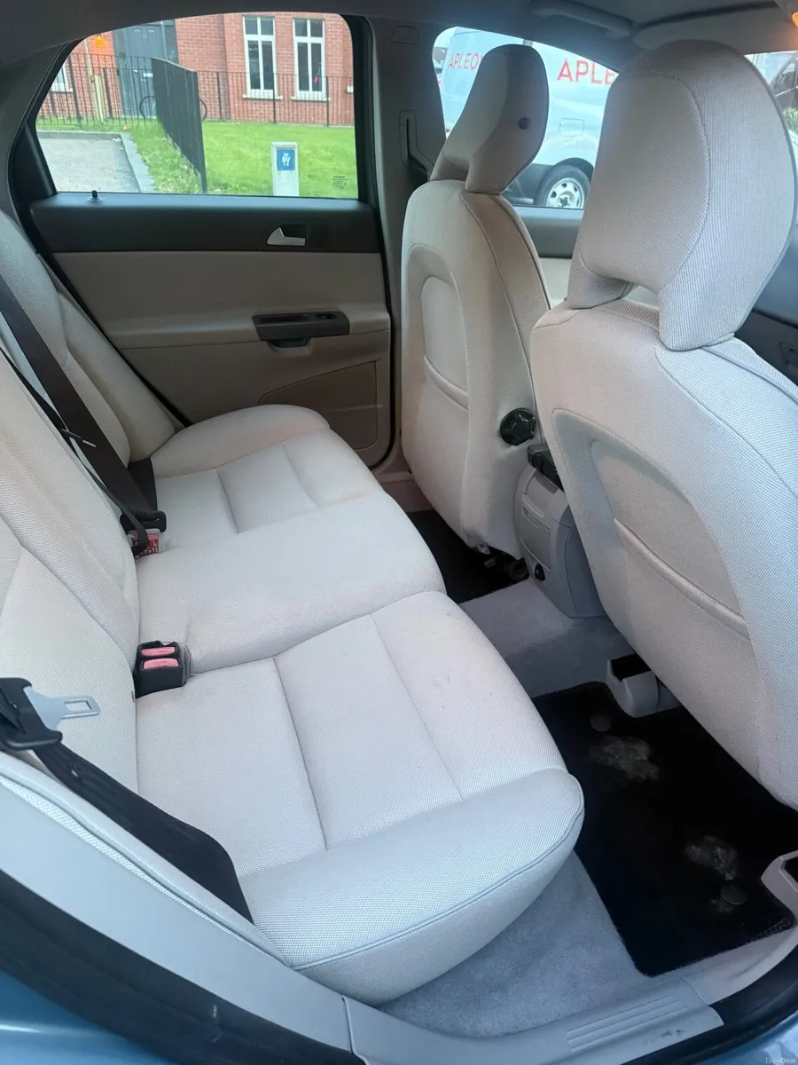 Volvo S40 2010 - Image 4