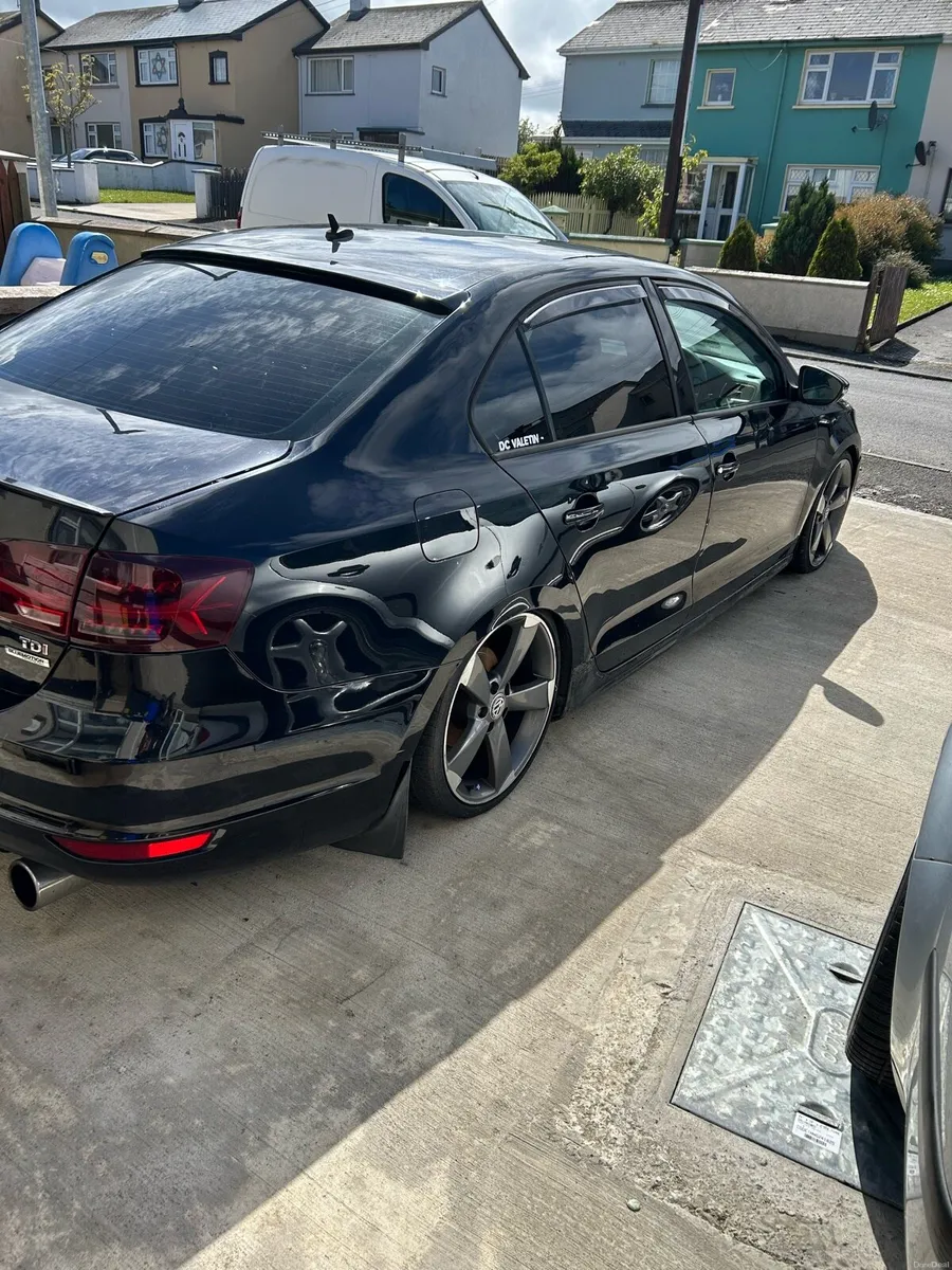 2011 1.6 Diesel VW Jetta - Image 1