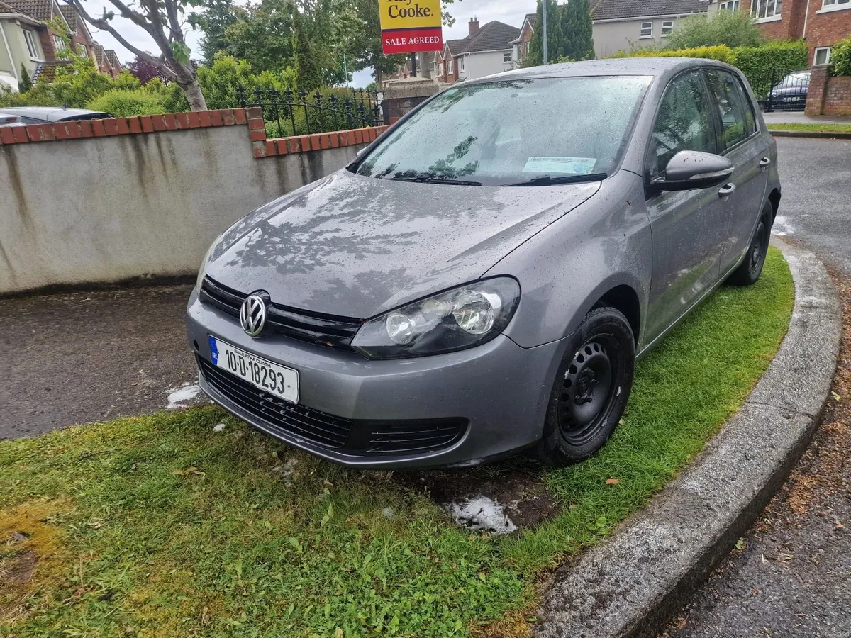 Volkswagen Golf 2010 Diesel - Image 2