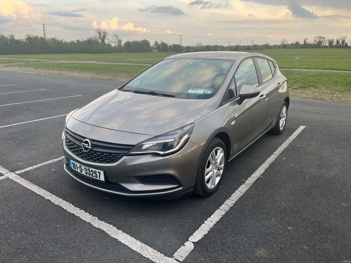 Opel Astra 2016 - Image 2