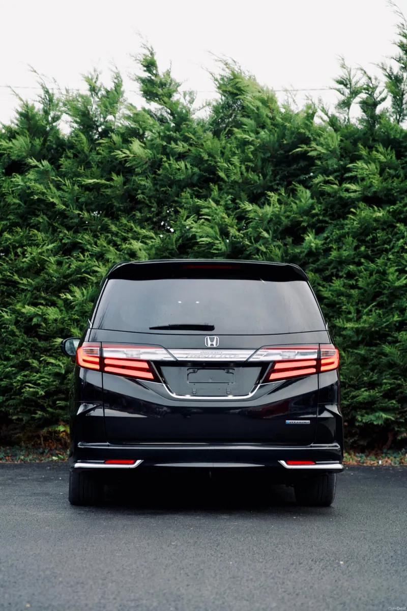 Honda Odyssey 2.0L Hybrid 2016 - Image 4