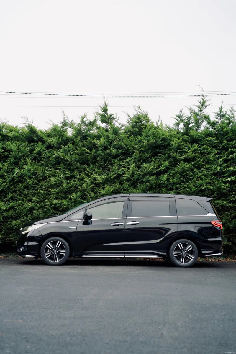 Honda Odyssey 2.0L Hybrid 2016 - Image 2