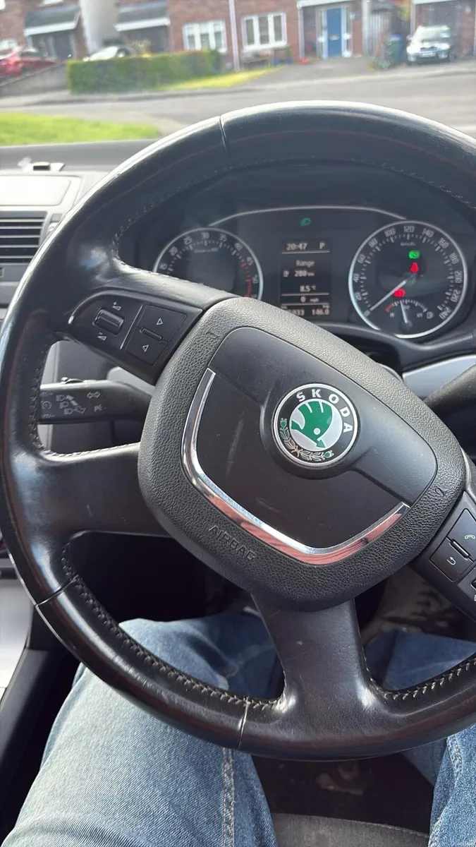 skoda octavia 2009 automatic - Image 3