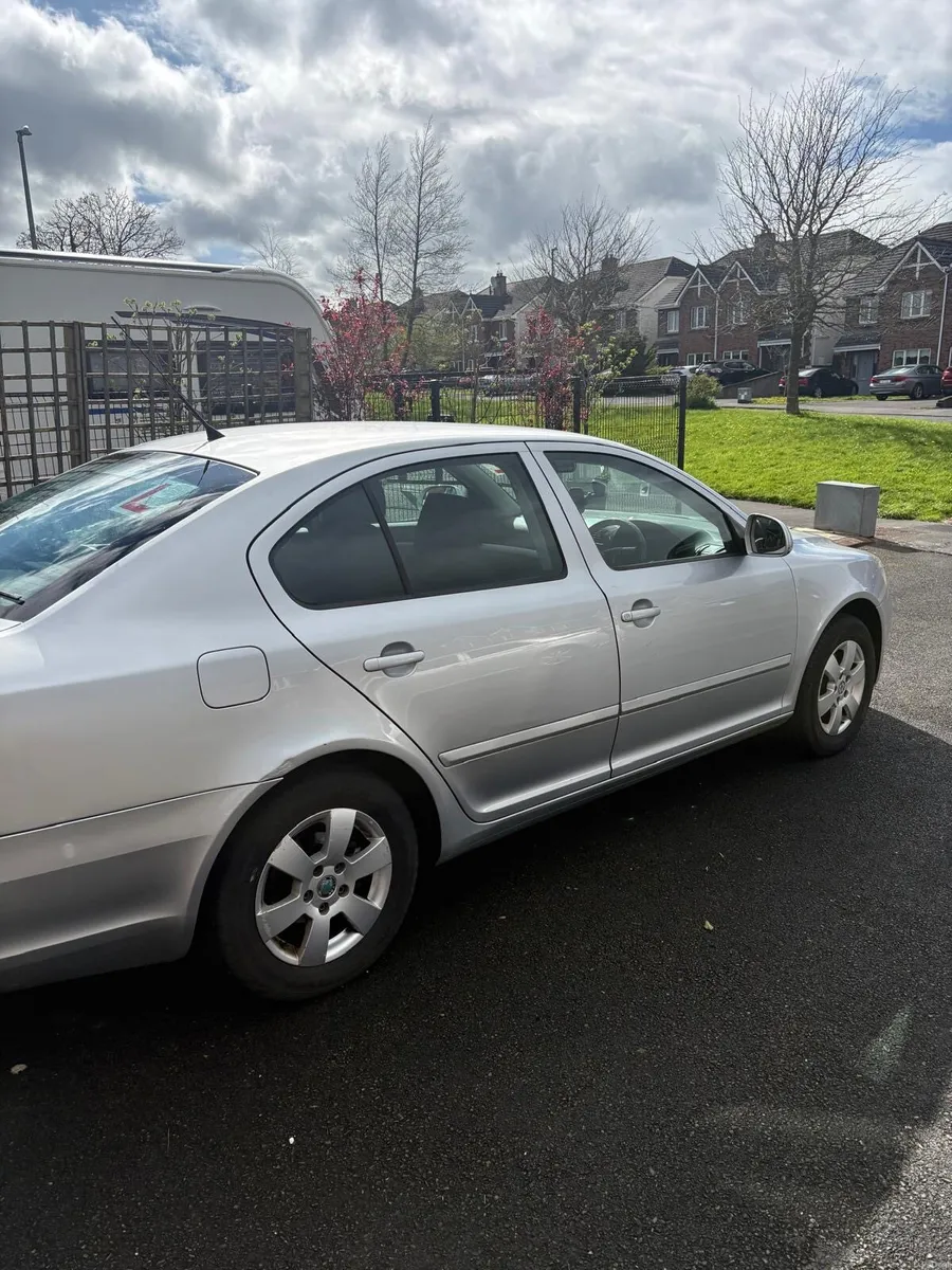 skoda octavia 2009 automatic - Image 1