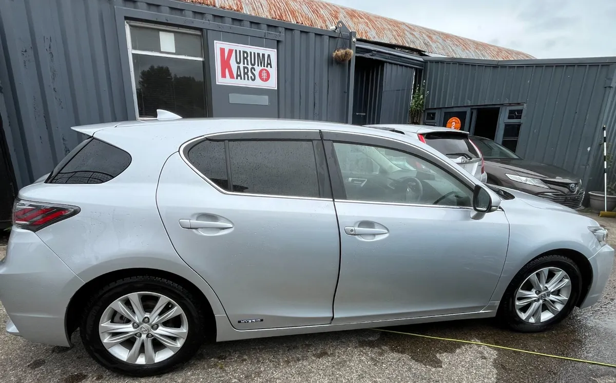2015 Lexus CT200h Hybrid Automatic – Only 28,000KM - Image 4