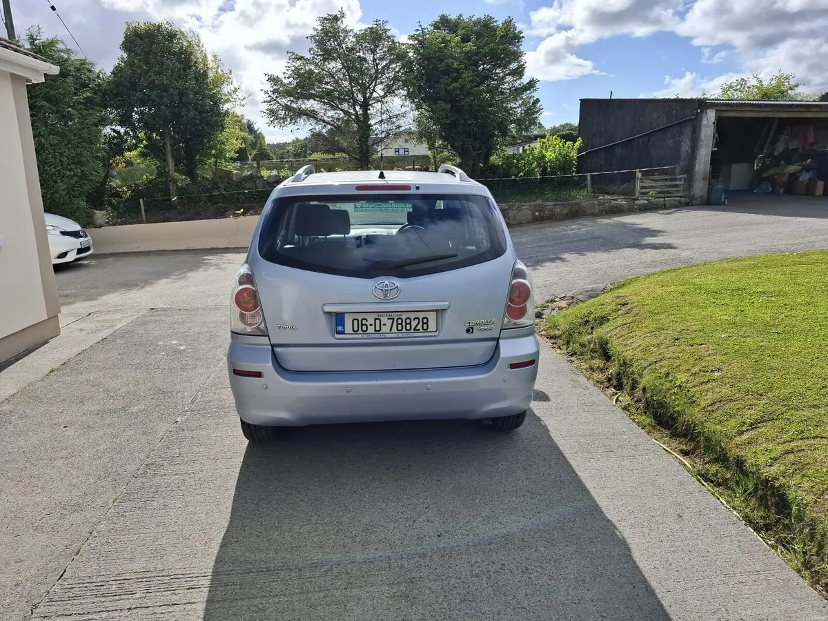 Toyota Corolla Verso - Image 3