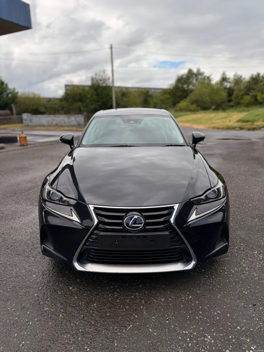 LEXUS IS 300H F SPORT 2.5L Petrol Hybrid - Image 3