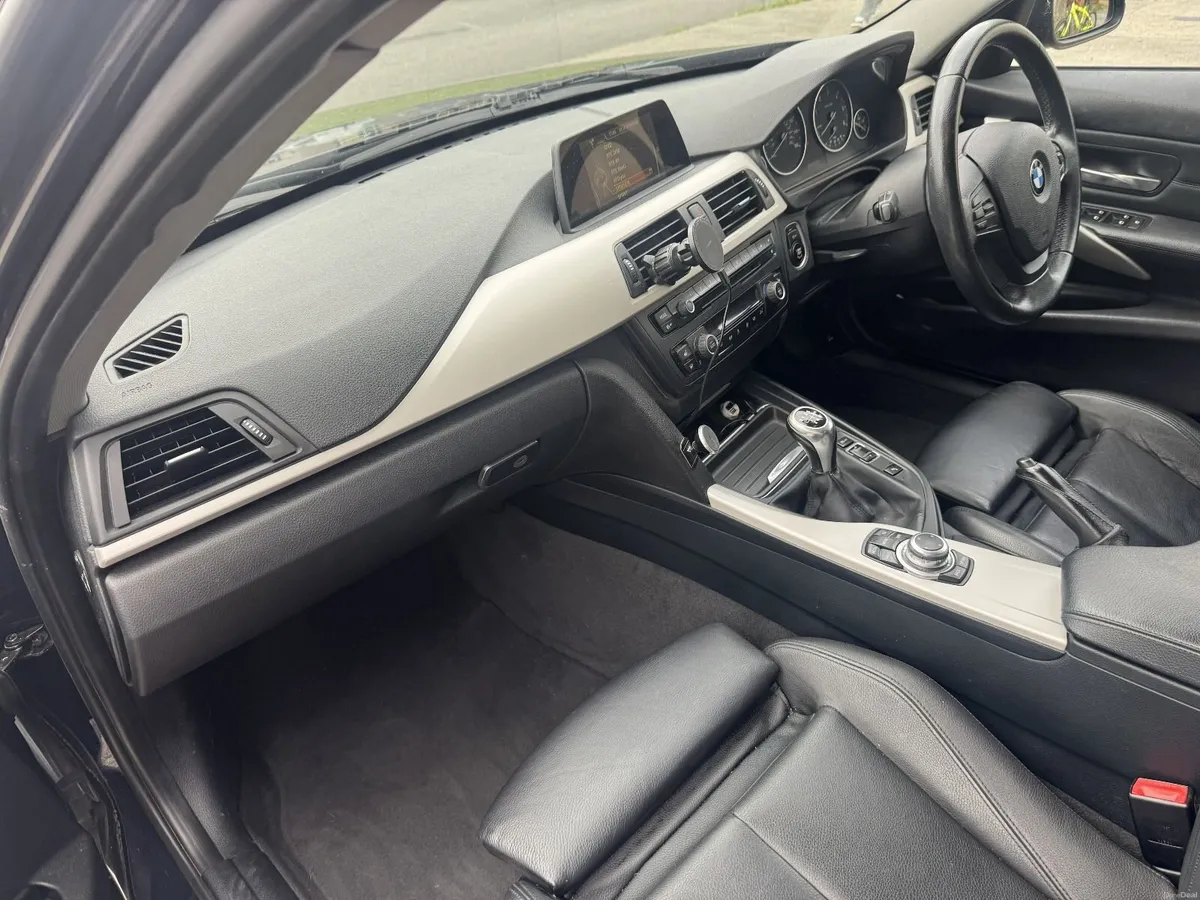 BMW 320D ED BUSINESS EDITION - Image 4