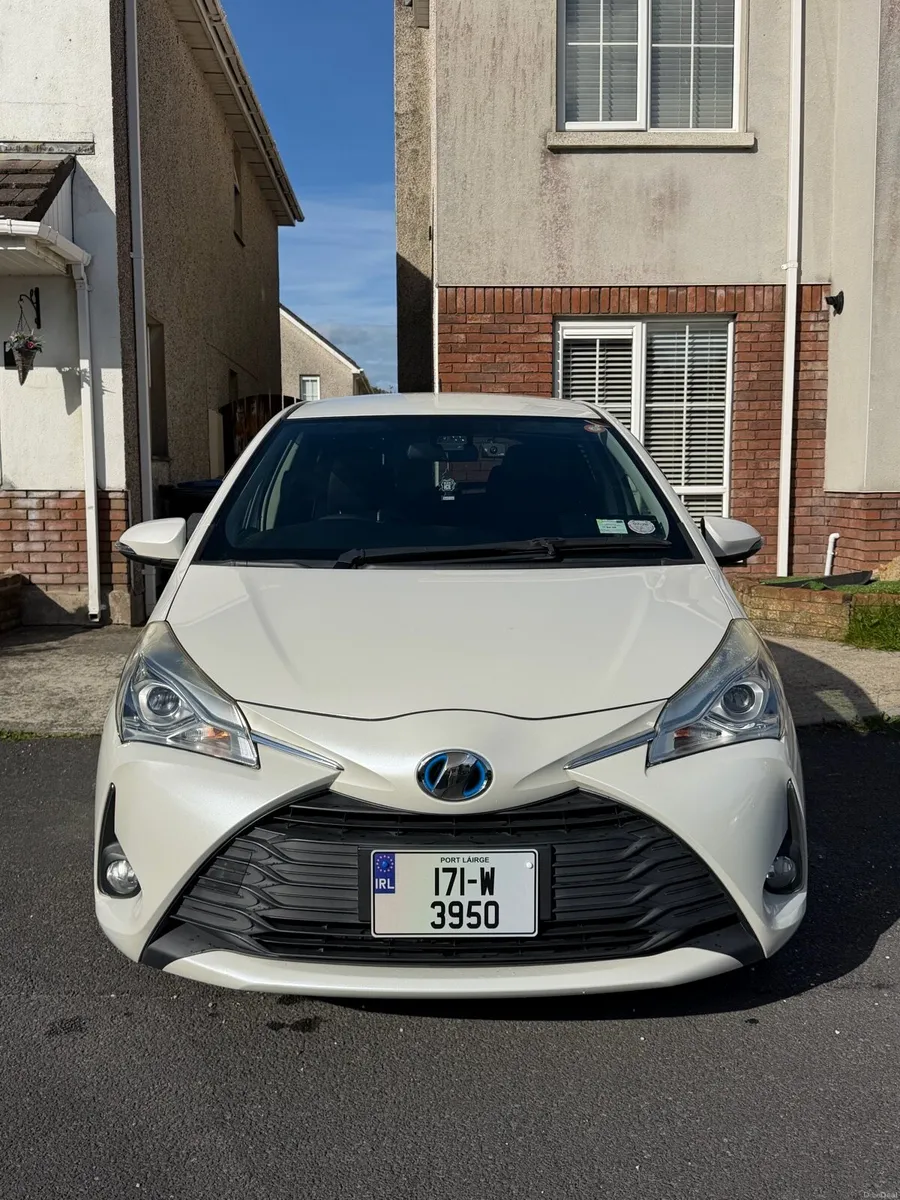 171 Toyota Vitz | 1.5 Petrol Hybrid | Fresh Import - Image 2