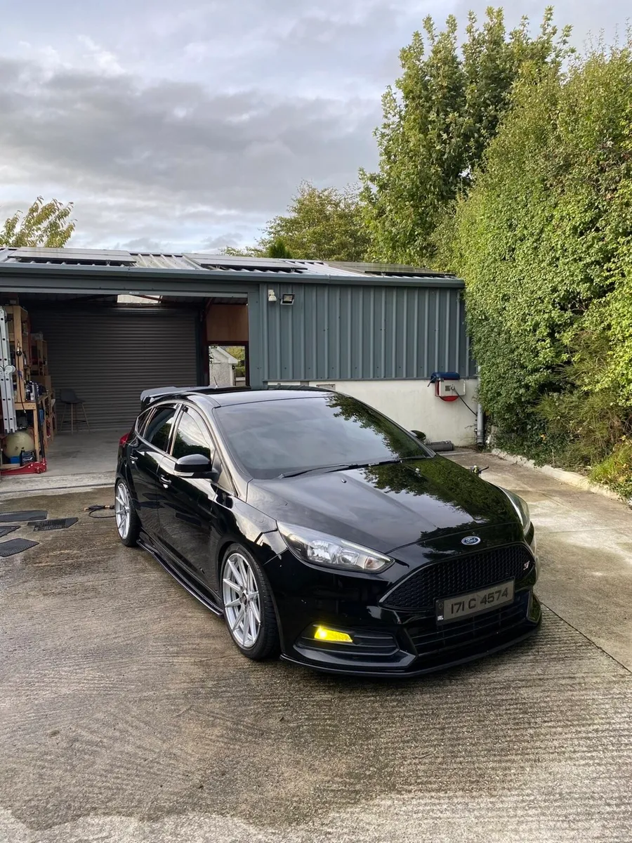 Ford Focus MK3.5 - Image 1