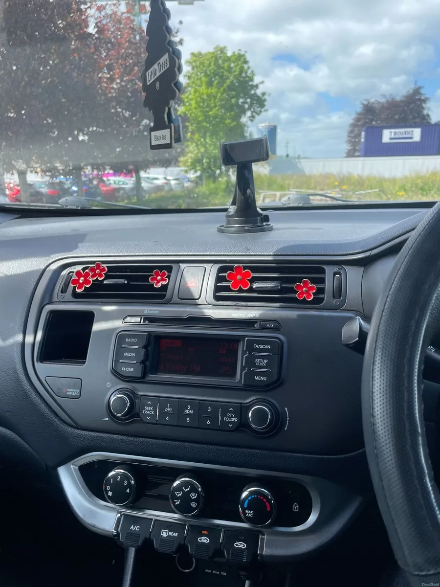 Kia Rio 2013 - Image 2
