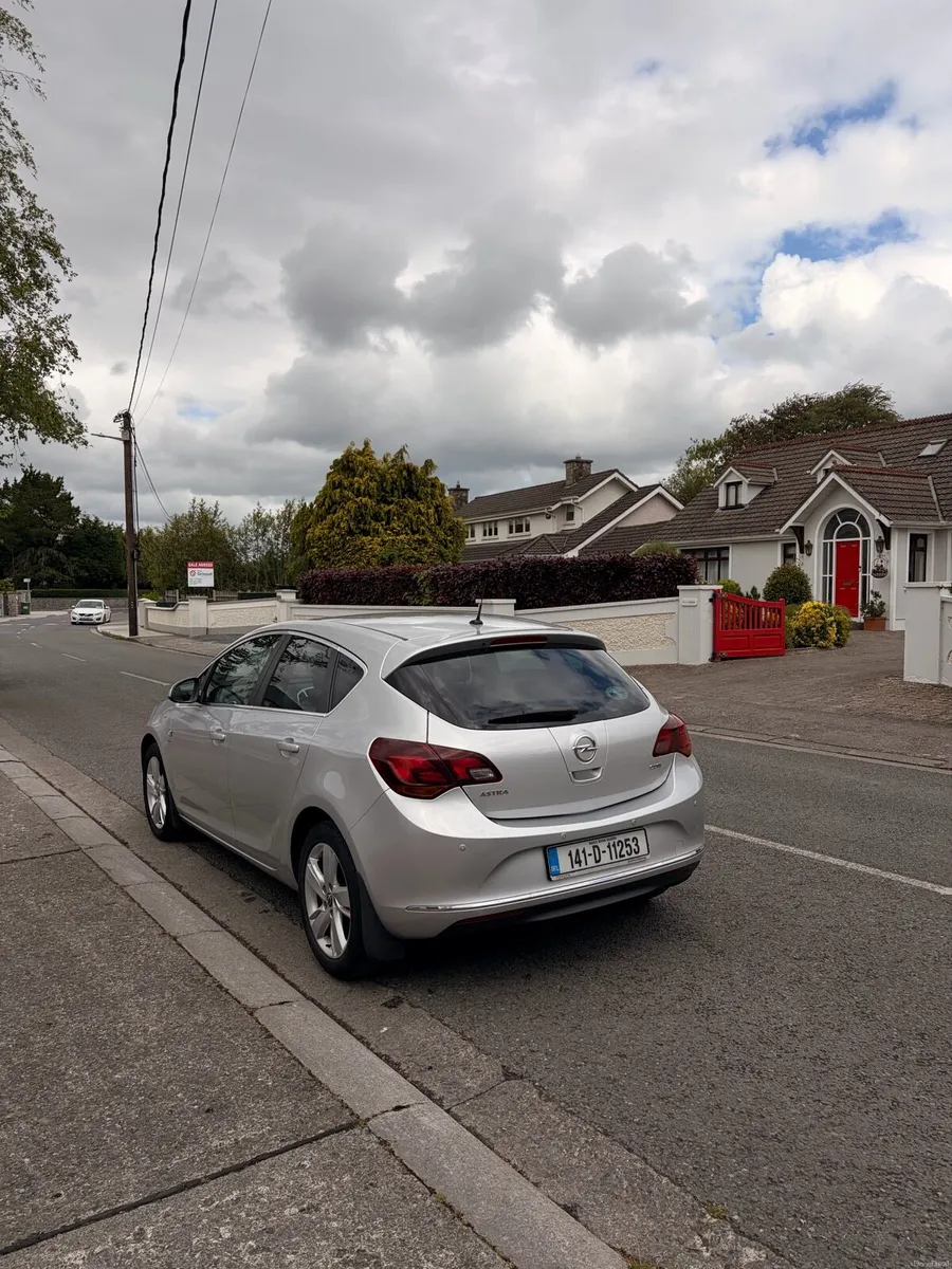 2014 Opel Astra CDTI SRI 1.7L Diesel - Image 4