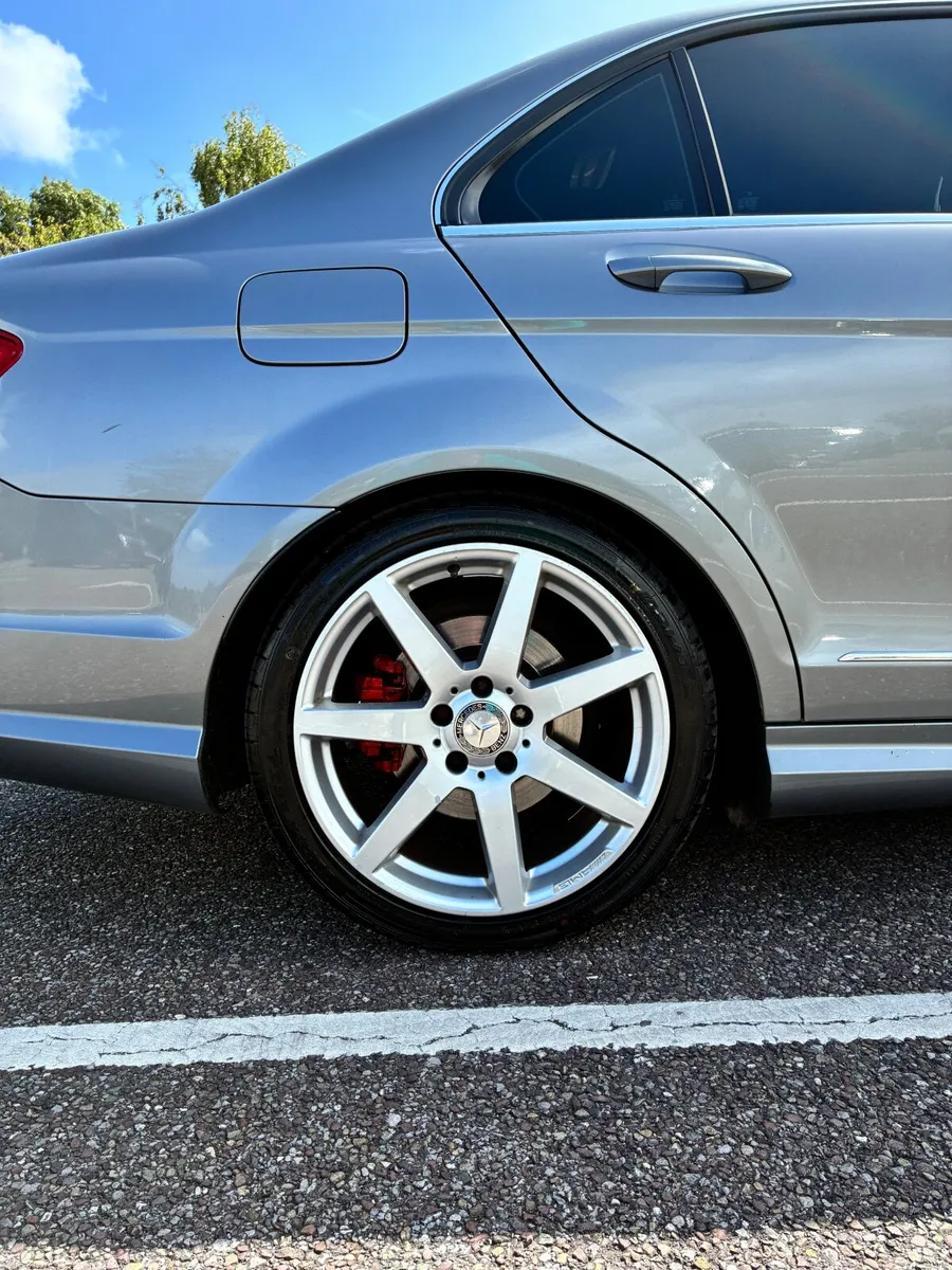 Mercedes-Benz C-Class 2012 - Image 4