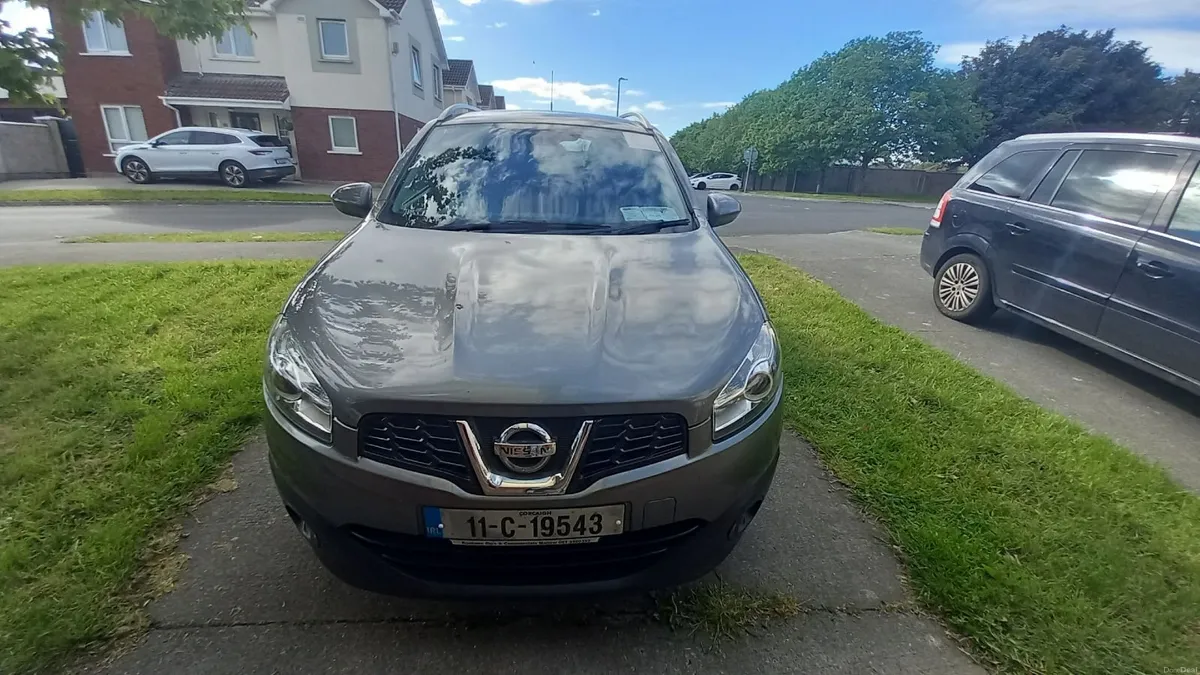 Nissan Qashqai 2011 - Grey - Image 2