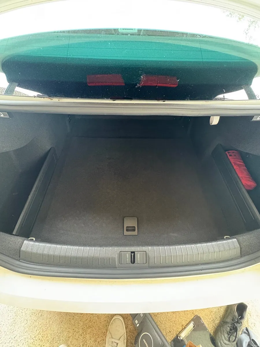 Volkswagen Passat 2015 - Image 3