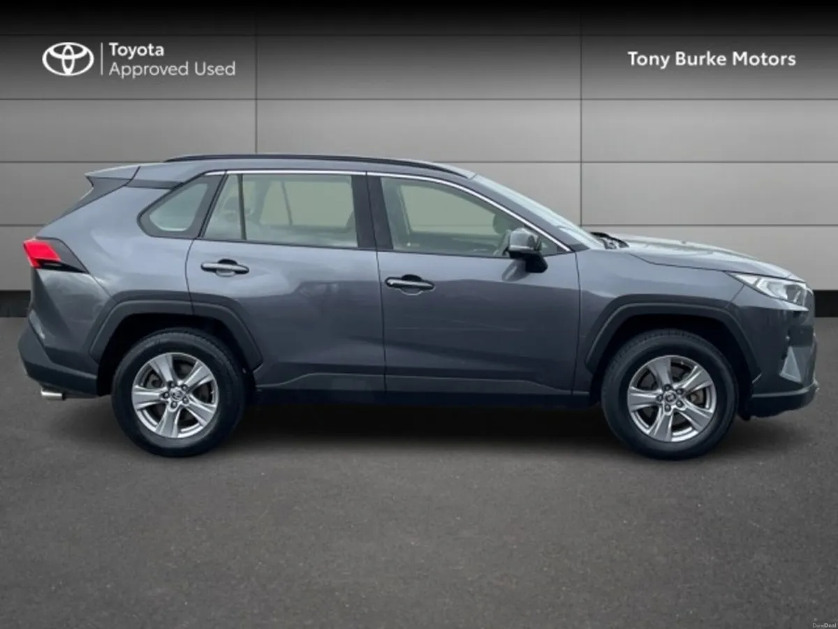 Toyota RAV4 - Luna Edition - Great Value - 2.5 Hyb - Image 3
