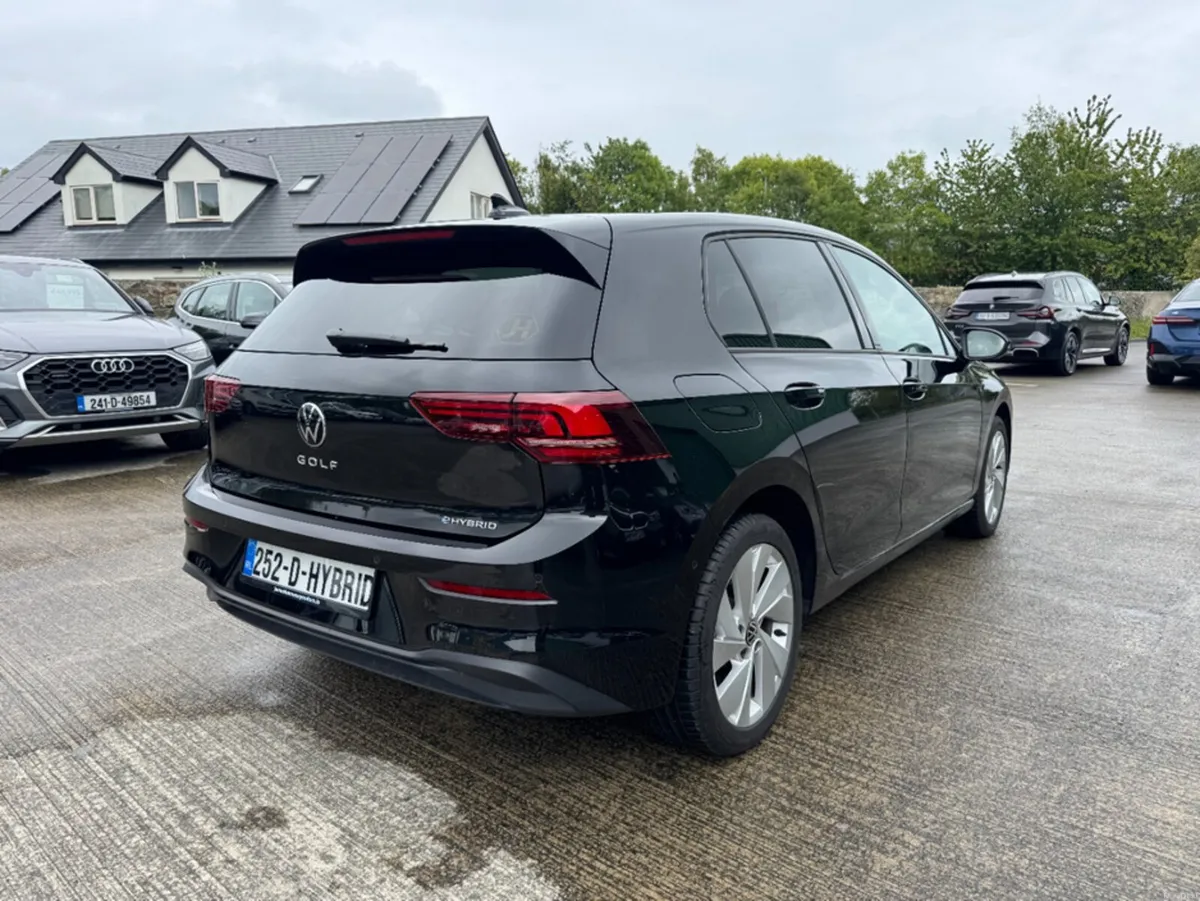 Volkswagen Golf MATCH PHEV S-A DSG - Image 3