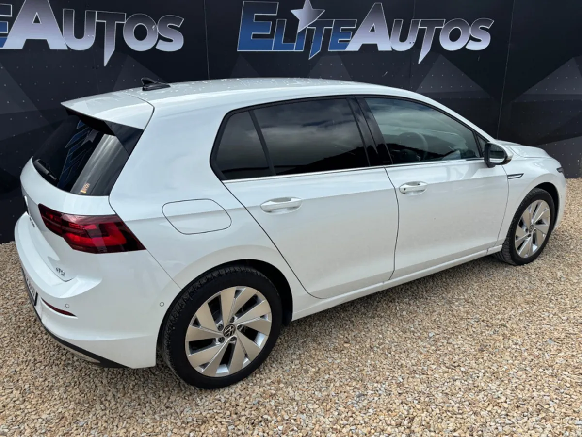 Volkswagen Golf E TSI STYLE DSG AUTOMATIC 115 HP - Image 4