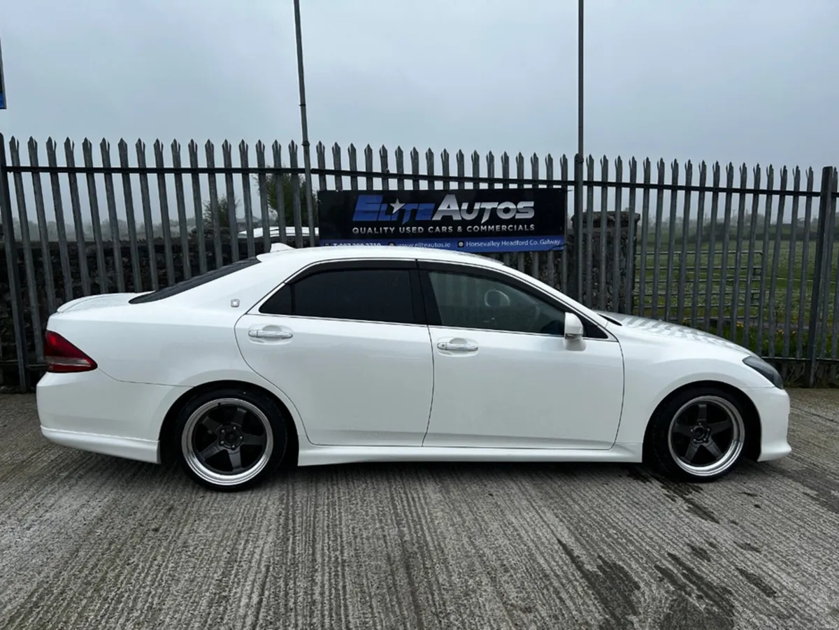 Toyota Crown Crown Athlete 3.5 V6 300HP - Image 2