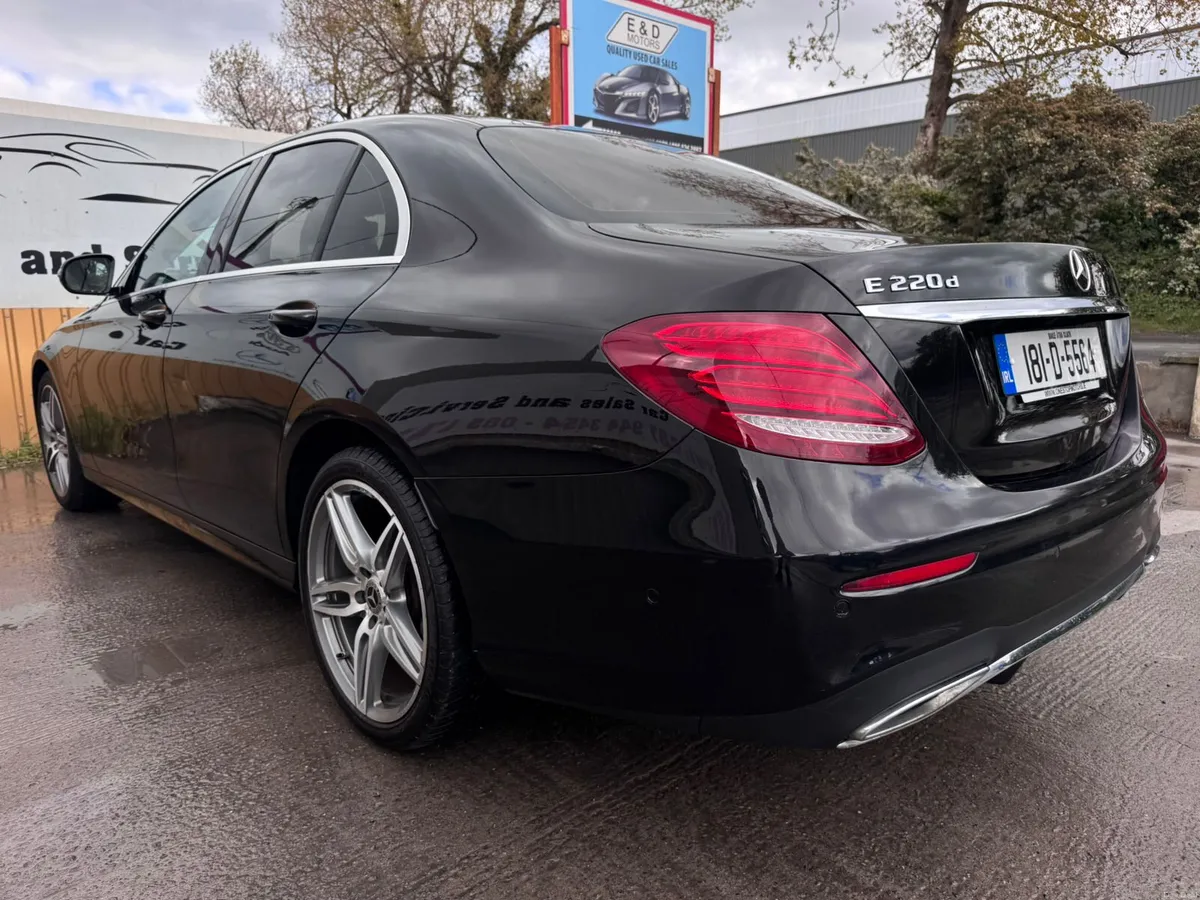181 Mercedes  E-Class E 220 D AMG LINE A/T - Image 2