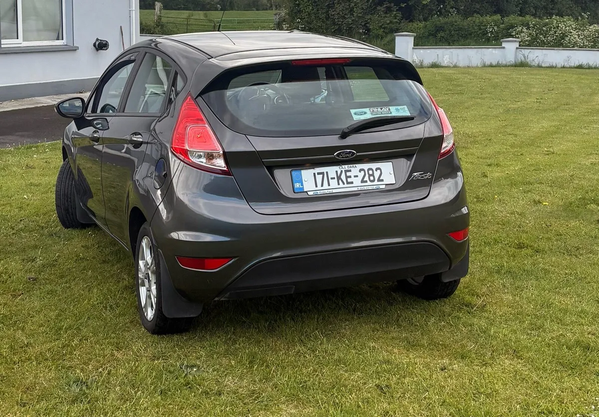 171 Fiesta Zetec Model 1.25 Petrol - Image 3