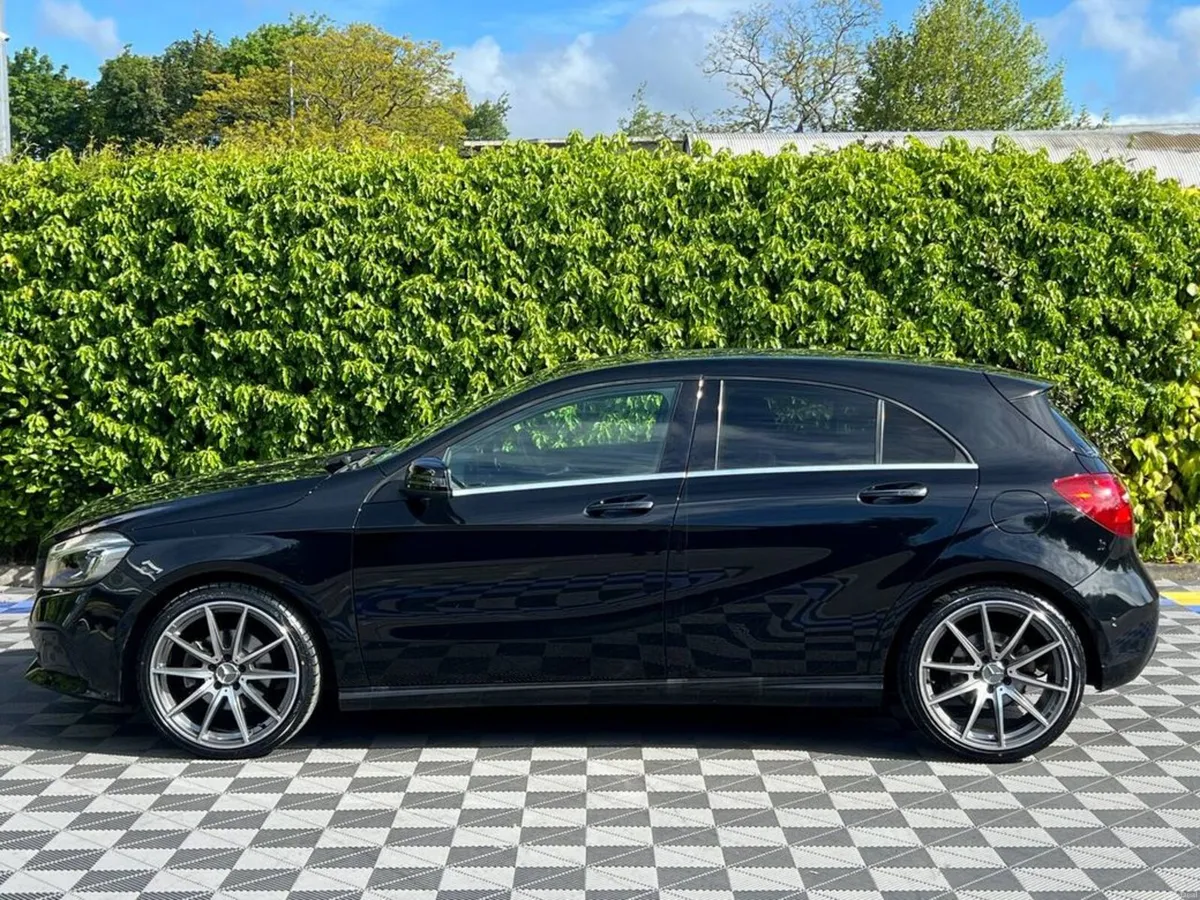 Mercedes-Benz A-Class A180 AMG-STYLE 1.6 AUTO // N - Image 3