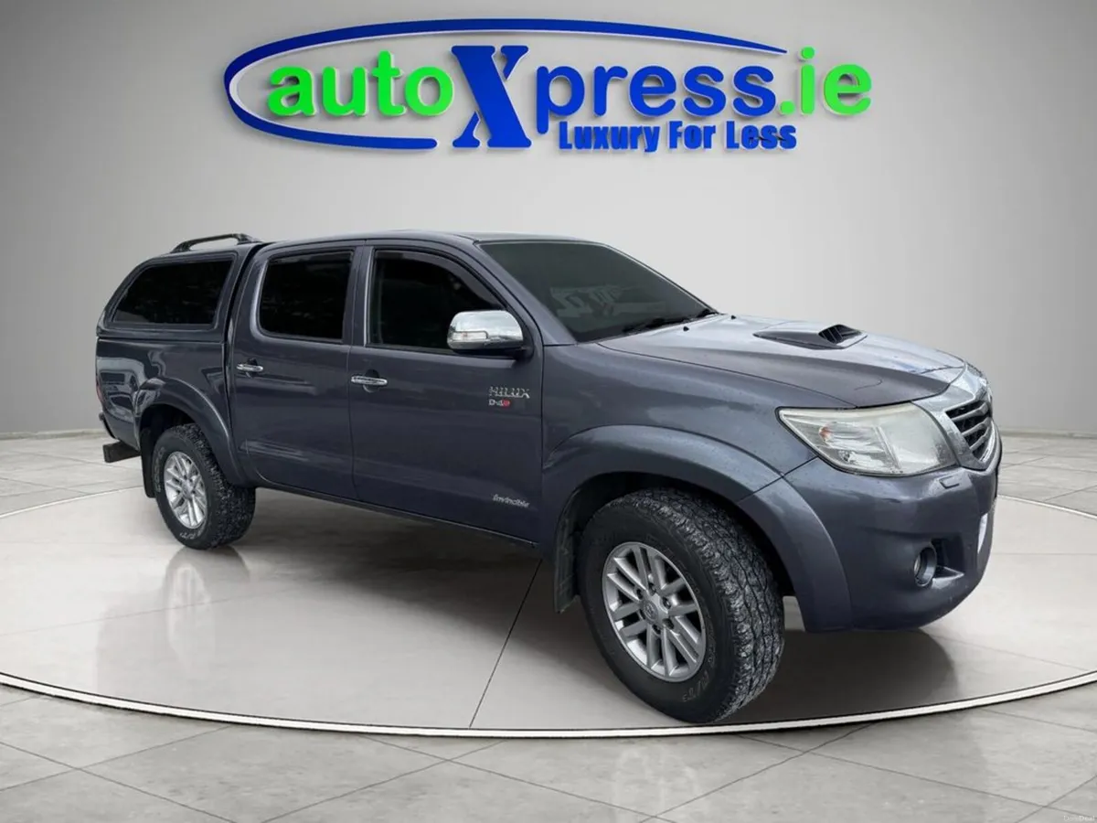 Toyota Hilux 3.0D4D Invinc 171BHP D/C 4DR - Image 1