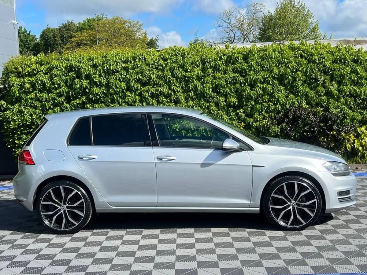 Volkswagen Golf R-LINE PACK 1.2 TSI AUTO // FULL S - Image 2