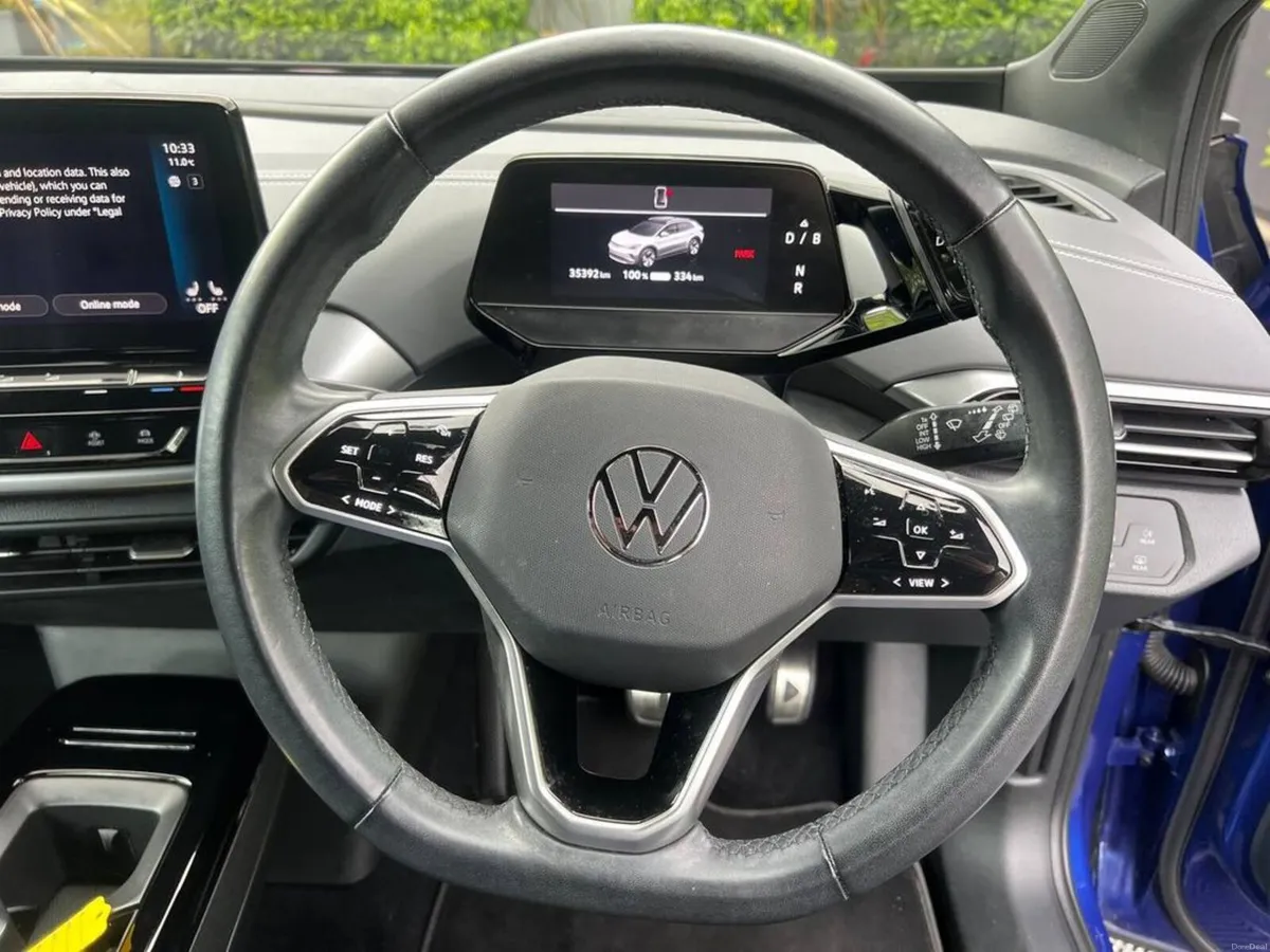 Volkswagen ID.4 PURE LIFE 52KWH // LOW MILEAGE // - Image 4