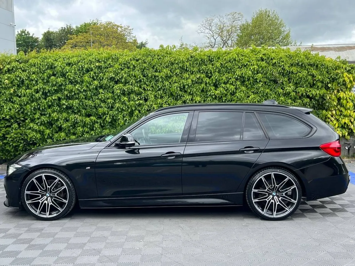 BMW 3-Series 320d M-SPORT COMPETITION TOURING // S - Image 3