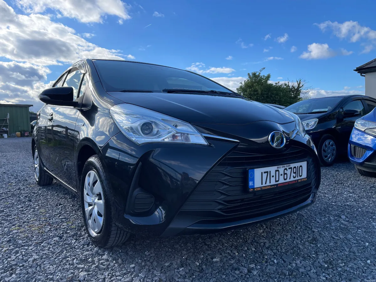 2017 Toyota Vitz 1.5 Hybrid Excellent Condition - Image 2