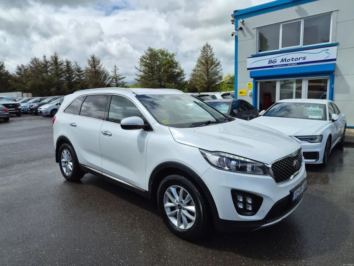 Kia Sorento Platinum 4X2 5DR - Image 1