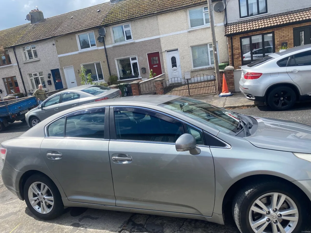 Toyota Avensis 2010 - Image 4