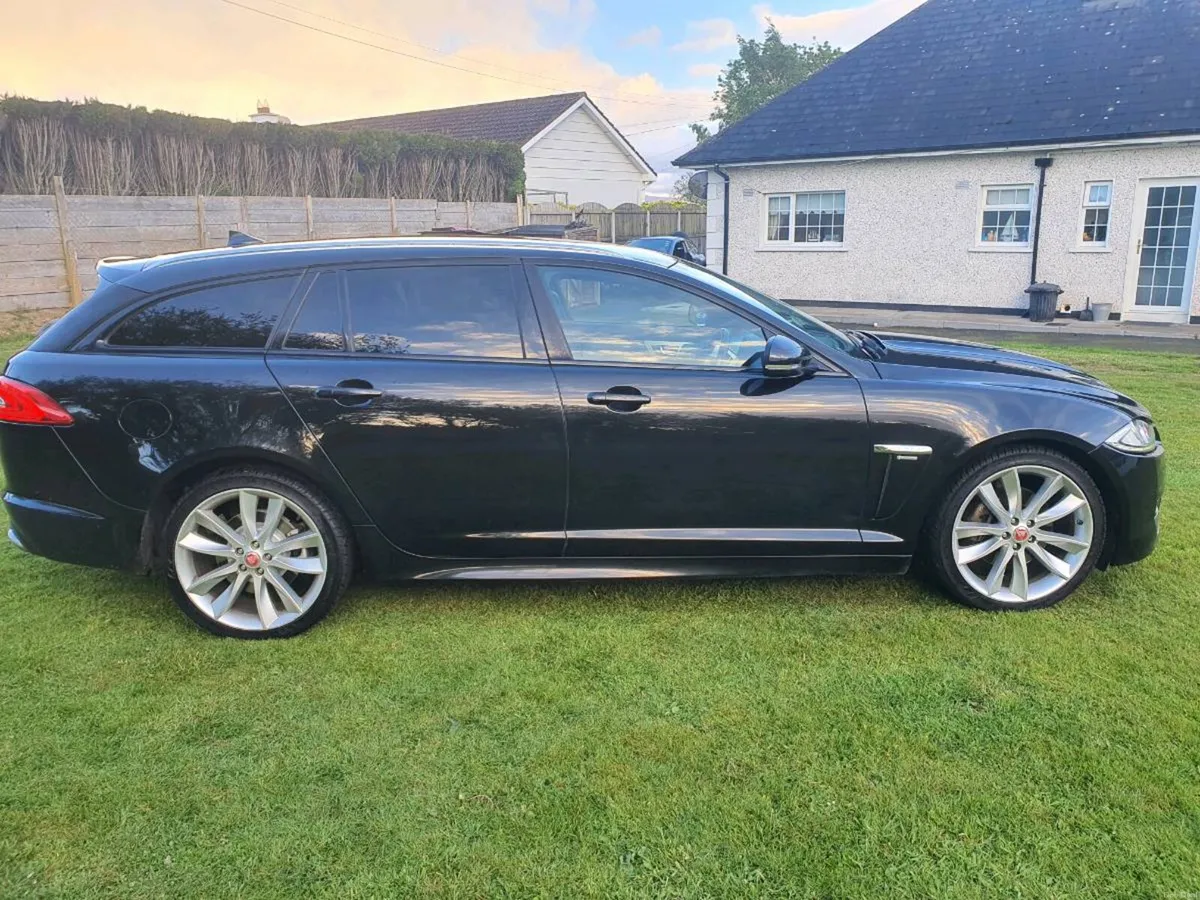 JAGUAR R-SPORT SPORTBRAKE TOURING 200 BHP 2.2 2015 - Image 2