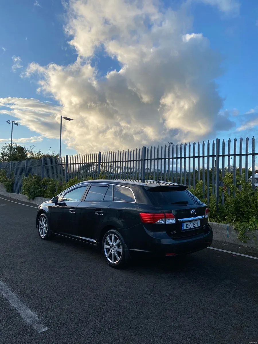 Toyota avensis - Image 3