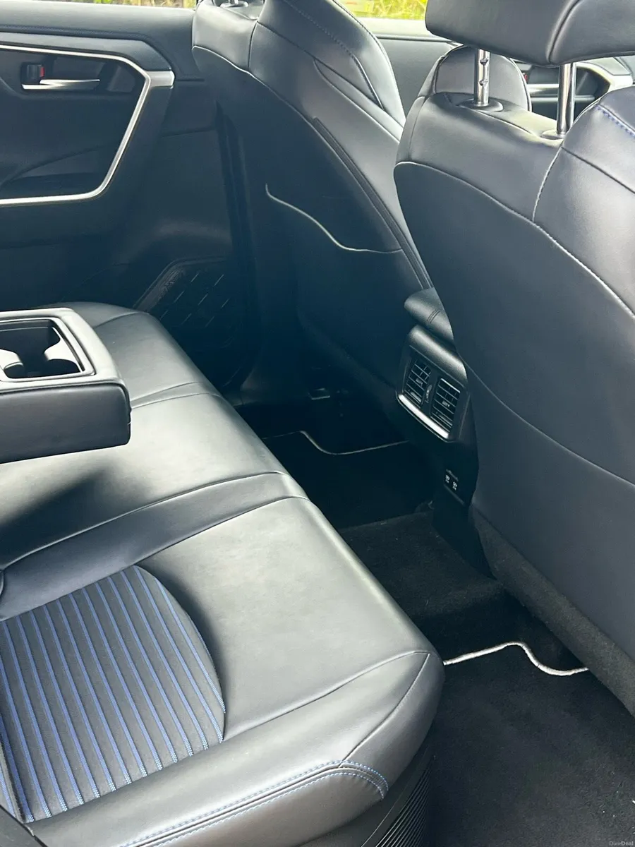 RAV4 Toyota 192 - Image 4