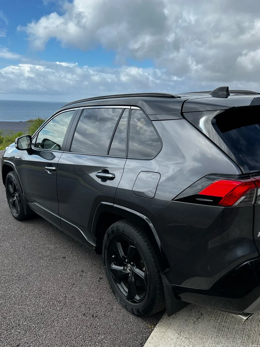 RAV4 Toyota 192 - Image 2