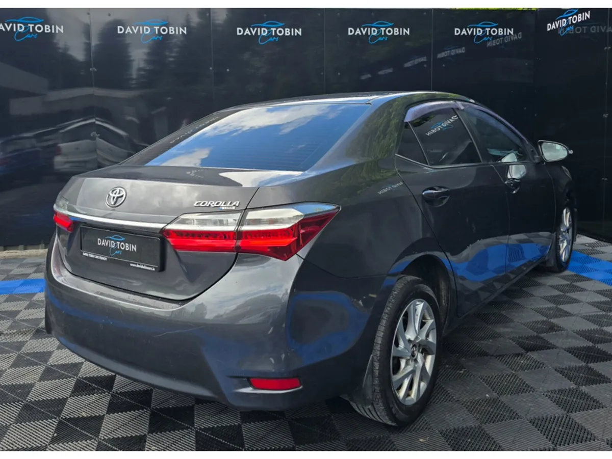Toyota Corolla 1.4 D-4D LUNA 4DR - Image 3