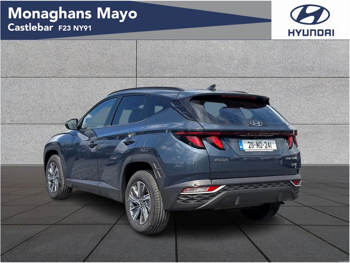 Hyundai Tucson EXECUTIVE 1.6 PETROL HYBRID HEV AUT - Image 3
