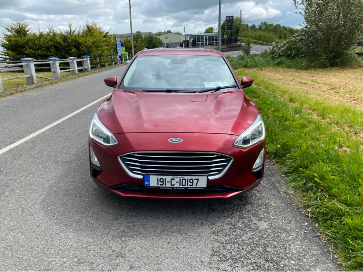 Ford Focus TITANIUM 1.5 TDCI 125PS 6 5DR 6SPEED - Image 2