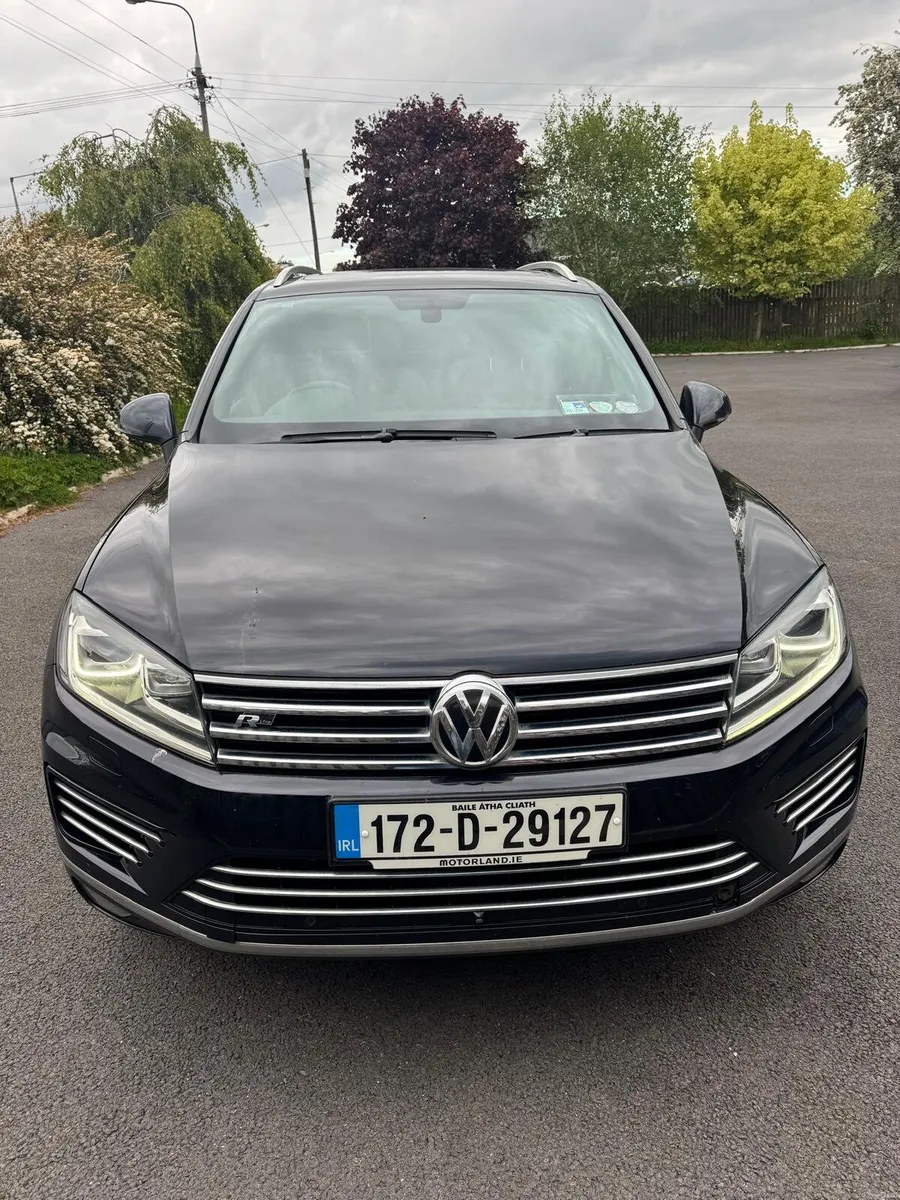 Volkswagen Touareg V6 3.0 TDI 5 Auto seat Crew Cab - Image 4